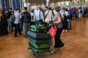 Работа аэропорта Бен-Гурион под вопросом: Пинхас Идан идет в суд