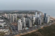 Личная охрана за счет горожан: в Нетании разгорается скандал вокруг охраны мэра