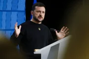 Зеленский предупредил авиакомпании: небо над Россией закрывается