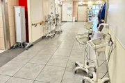 Высокие зарплаты не удерживают: за три года Израиль покинули почти 1,400 врачей