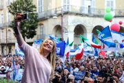 Мелони пообещала запретить никабы в школах и ограничить долю иностранцев в классах