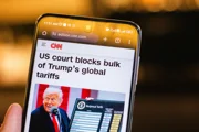 CNN, MS NOW и Politico подали в суд на президента Трампа