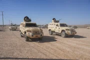 Наступление на Баб-эль-Мандеб - Йеменские военные публикуют видео, как давят хуситов броневиками