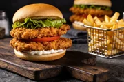 Экс-управляющий трех филиалов «Burgeranch» отправился под суд за кражи из кассы