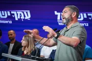 Учитель Офера Винтера раввин Эли Садан призвал не голосовать за партии ниже проходного барьера