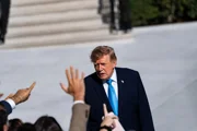 Трамп решает, добивать Иран или договариваться, но сегодня удара точно не будет