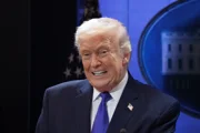 АР подтверждает: Трамп готовится к удару по Ирану и предупредил соседние страны об иранских обстрелах