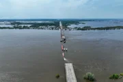 Началась эвакуация жителей из блокадного украинского города Олешки