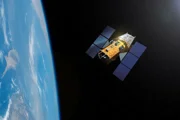 Трехрукий робот не помог: легендарный космический телескоп NASA вот-вот упадет на Землю