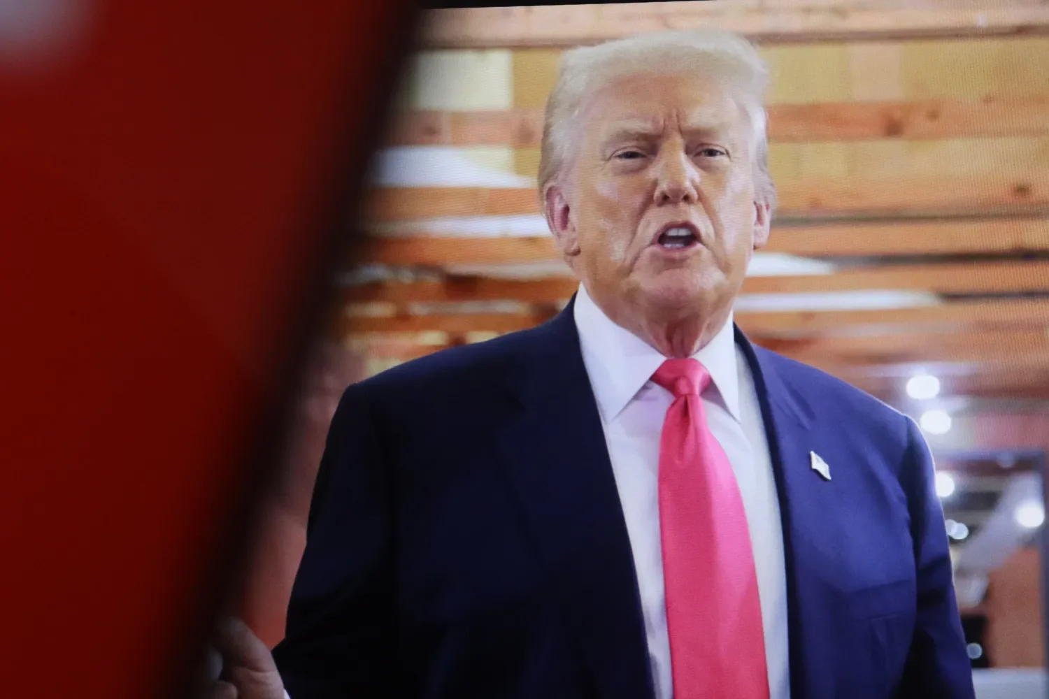 Трамп живой и снова разочарованный Путиным  Дональд Трамп