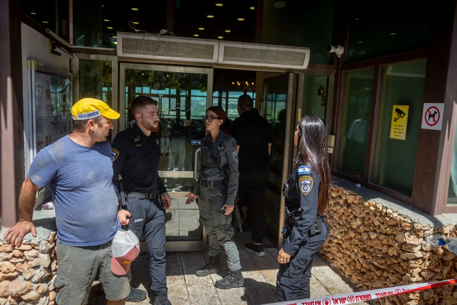 Что случилось в столовой отеля в кибуце Цуба: уточненные подробности  Что случилось в столовой отеля в кибуце Цуба: уточненные подробности