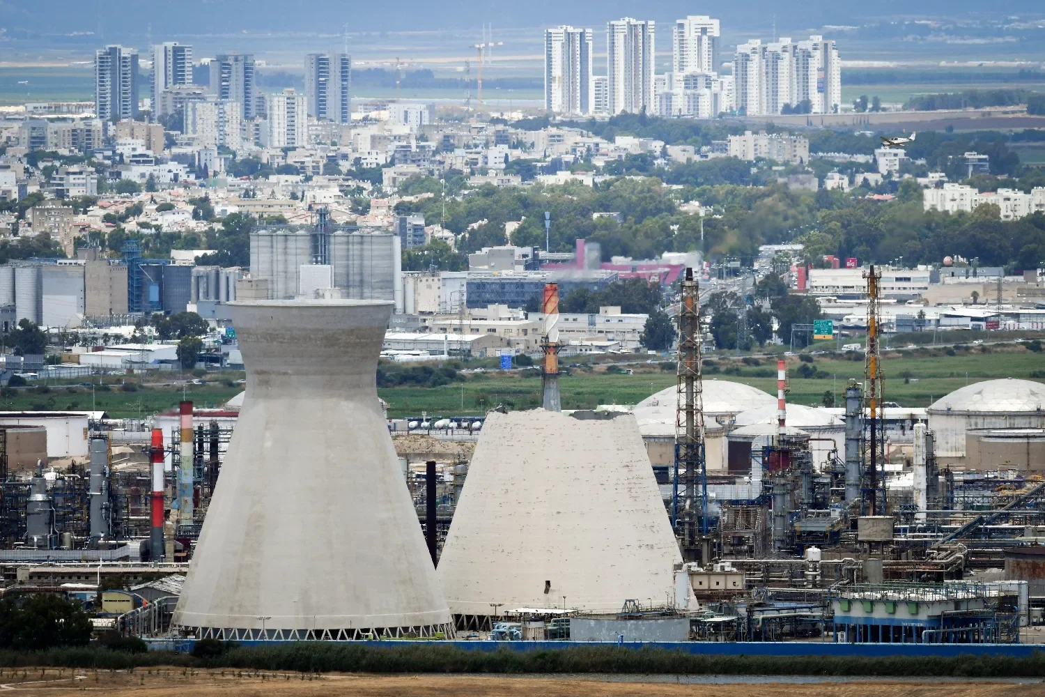 В Хайфе стартовал первый этап исторического проекта по демонтажу загрязняющих производств  В Хайфе стартовал первый этап исторического проекта по демонтажу загрязняющих производств