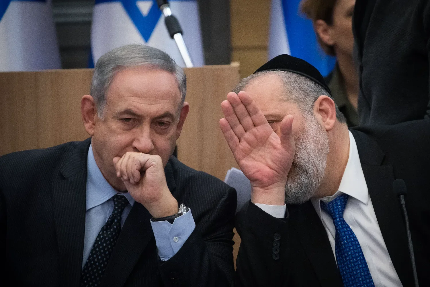 Харедим поддержат разделение функций юрсоветника за выгодный им закон о раввинских судах  Харедим поддержат разделение функций юрсоветника за выгодный им закон о раввинских судах