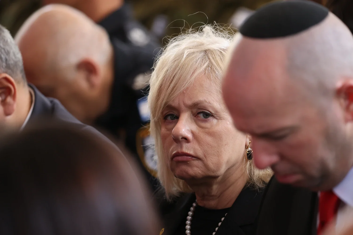 Что означает на практике «разделение должности юрисконсульта правительства»  Что означает на практике «разделение должности юрисконсульта правительства»