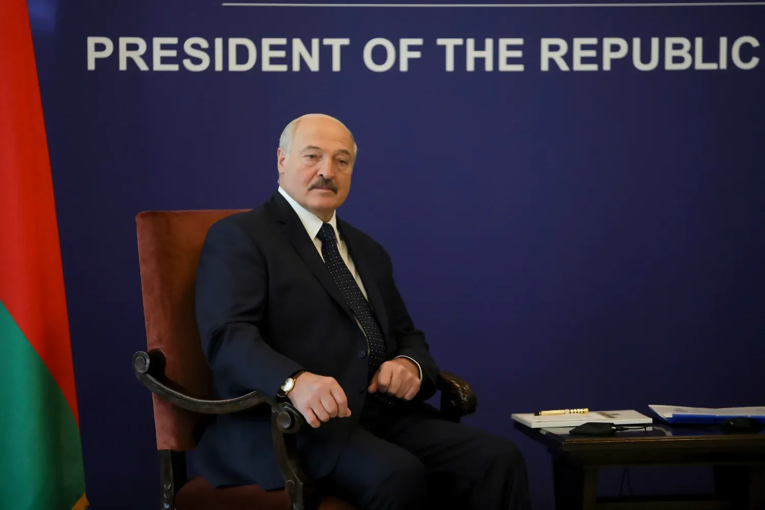 Литва закрывает границу с Беларусью на неопределенный срок. Лукашенко: «Даже для Литвы это мелко»  Литва закрывает границу с Беларусью на неопределенный срок. Лукашенко: «Даже для Литвы это мелко»