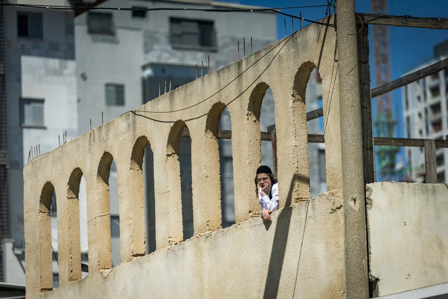 Житель Бней-Брака задержан по подозрению в изнасиловании детей во дворе синагоги  Иллюстрация