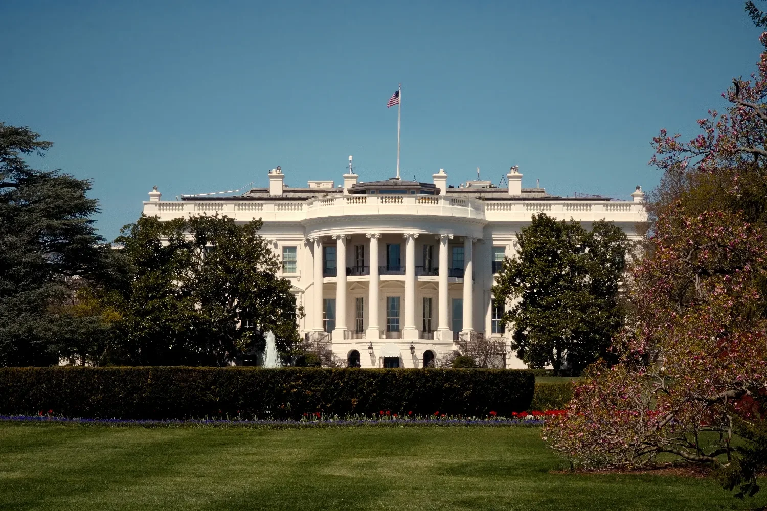 Барак Равид: Белый дом просил Израиль не отвечать ХАМАСу, но нападение в Рафиахе все изменило  Белый дом, Вашингтон, США