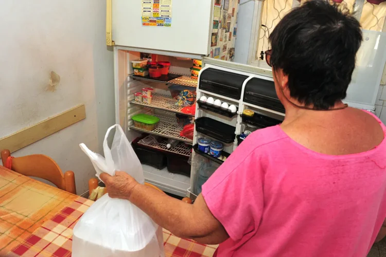 Альтернативный отчет о бедности: доля недоедающих увеличилась за год на 27,5%