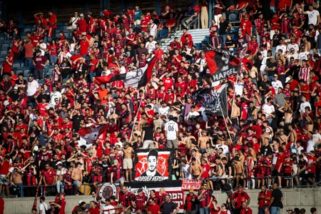 Беспорядки харедим в Иерусалиме: толпа перевернула полицейскую машину, полицейские ранены