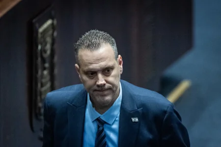 Беспорядки харедим в Иерусалиме: толпа перевернула полицейскую машину, полицейские ранены