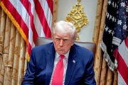 Трамп объявил об успешном применении супероружия «Дискомбобулятор»