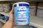 Минздрав расследует смерть младенца, получавшего отозванную из продажи смесь Nutrilon