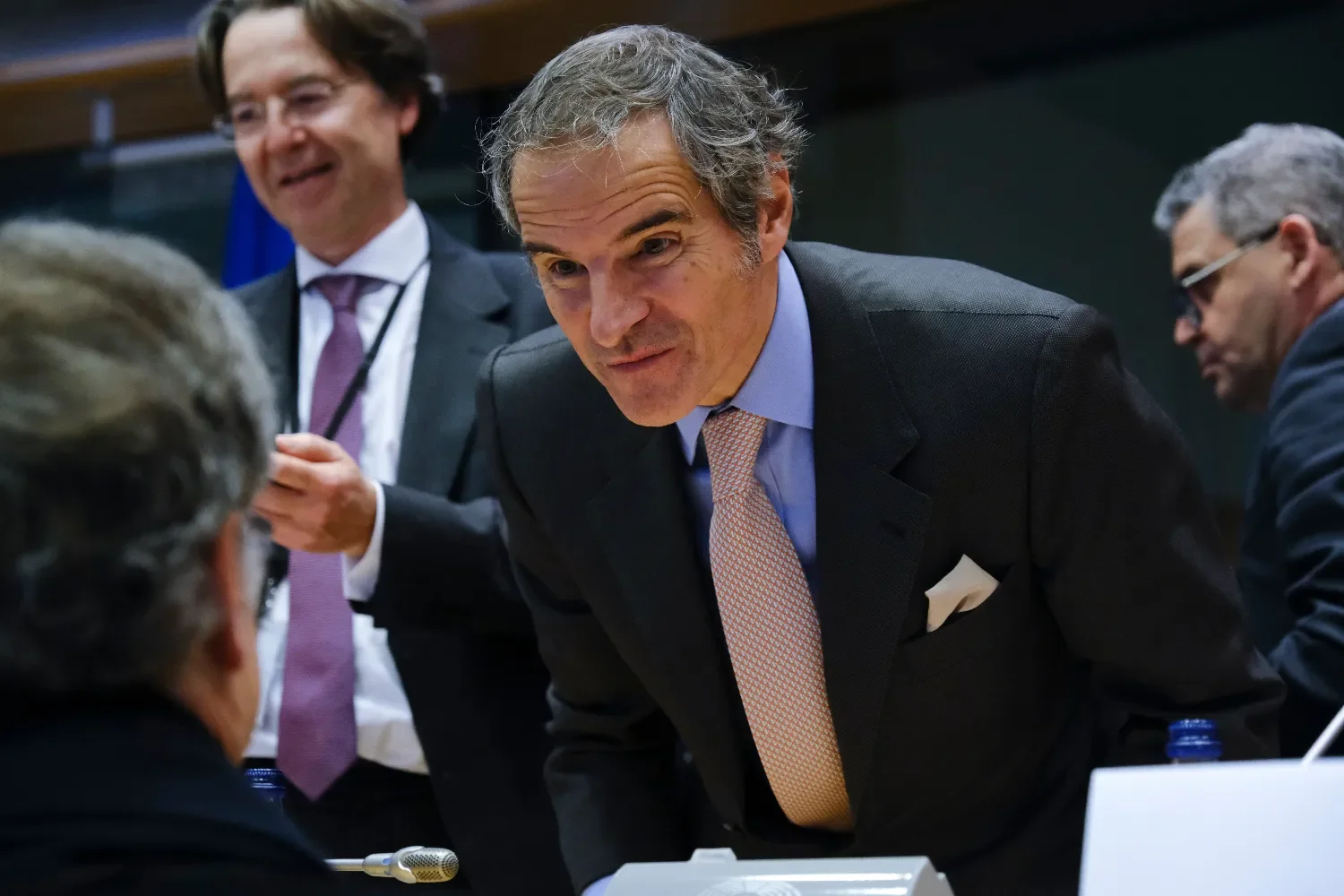 Глава МИД Ирана и глава МАГАТЭ обсудили «технические детали» возможной ядерной сделки Глава МИД Ирана и глава МАГАТЭ обсудили «технические детали» возможной ядерной сделки