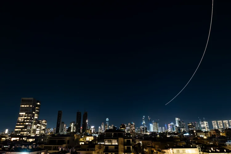 Восьмой вечер войны в Израиле: беспрерывный вой сирен и новая речь Нетанияху