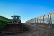 Пока Дамаск говорит о границах 1974 года, ЦАХАЛ строит новые укрепления и проводит аресты