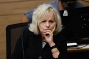 Юрисконсульт правительства готова начать переговоры о сделке для Нетанияху