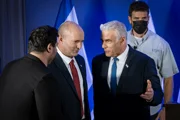 Новый опрос 12 канала: блок Беннета-Лапида идет вровень с «Ликудом»