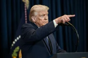 Военный зигзаг СШA: Трамп возвращает 5000 солдат в Европу после приказа об их выводе