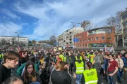 Десятки тысяч сербских студентов воюют против режима Вучича