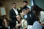 Две комиссии Кнессета проголосовали за закон о контроле над СМИ