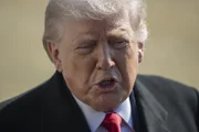 После громкого анонса Трамп не принял никакого решения по Ирану