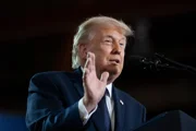 Трамп после иранского обстрела: «Я позвоню Нетаньяху и скажу не отвечать»