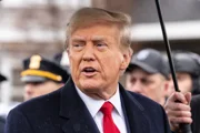 Трамп угрожает Ирану ударами по стратегическим объектам: «Вы слишком долго торговались»