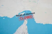 Трамп уверяет, что США контролируют Ормузский пролив и проводят по нему суда