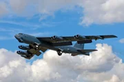 В Калифорнии разбился бомбардировщик B-52: погибли восемь человек