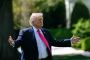 Трамп: если сделки не будет, плату за проход через Ормуз начнут брать США