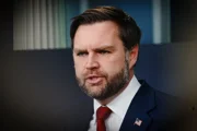 Вэнс назвал главное достижение на переговорах с Ираном