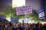 1000 дней войны: по всей стране прошли антиправительственные митинги