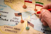 США всю ночь и утро атаковали десятки военных объектов Ирана