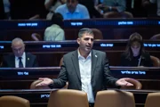 Кнессет принял закон, позволяющий премьеру давать указания СМИ: 53 против 48