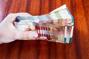 Вымогатели пытались выбить долг из ремонтного подрядчика, воспользовавшись именем Харири