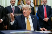 «Теперь наша очередь бить» - Трамп прокомментировал удар по базе США в Иордании