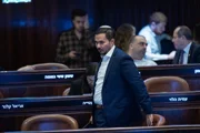 Иллуз ушел к Либерману, Тропер презентовал партию, Эрдан и Эдельштейн сделают это завтра