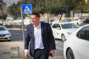 Опрос «Зман Исраэль»: оппозиционный избиратель готов пустить РААМ в правительство вместе с Сегаловичем