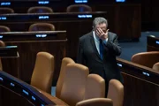 Министр обороны Кац ушел на свадьбу с заседания военно-политического кабинета