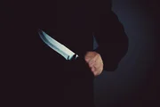 Трое мальчиков 13-14 лет сексуально измывались над двумя другими подростками